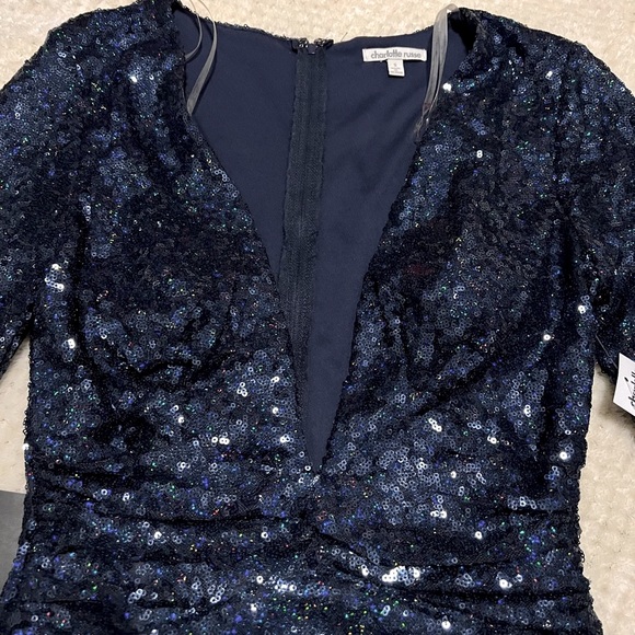 ✨Donating on 8/1/23✨CHARLOTTE RUSSE Full Sequins Dress - Picture 2 of 7